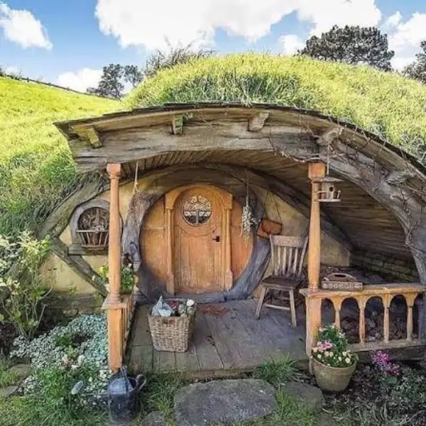 Hobbit Inspired Earth Sheltered Cabin Styled to Glow the Hobbit Inspired Earth Sheltered Cabin